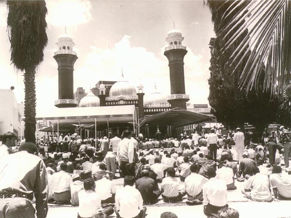 صلاة الجمعة في الجامع الكبير في نيروبي